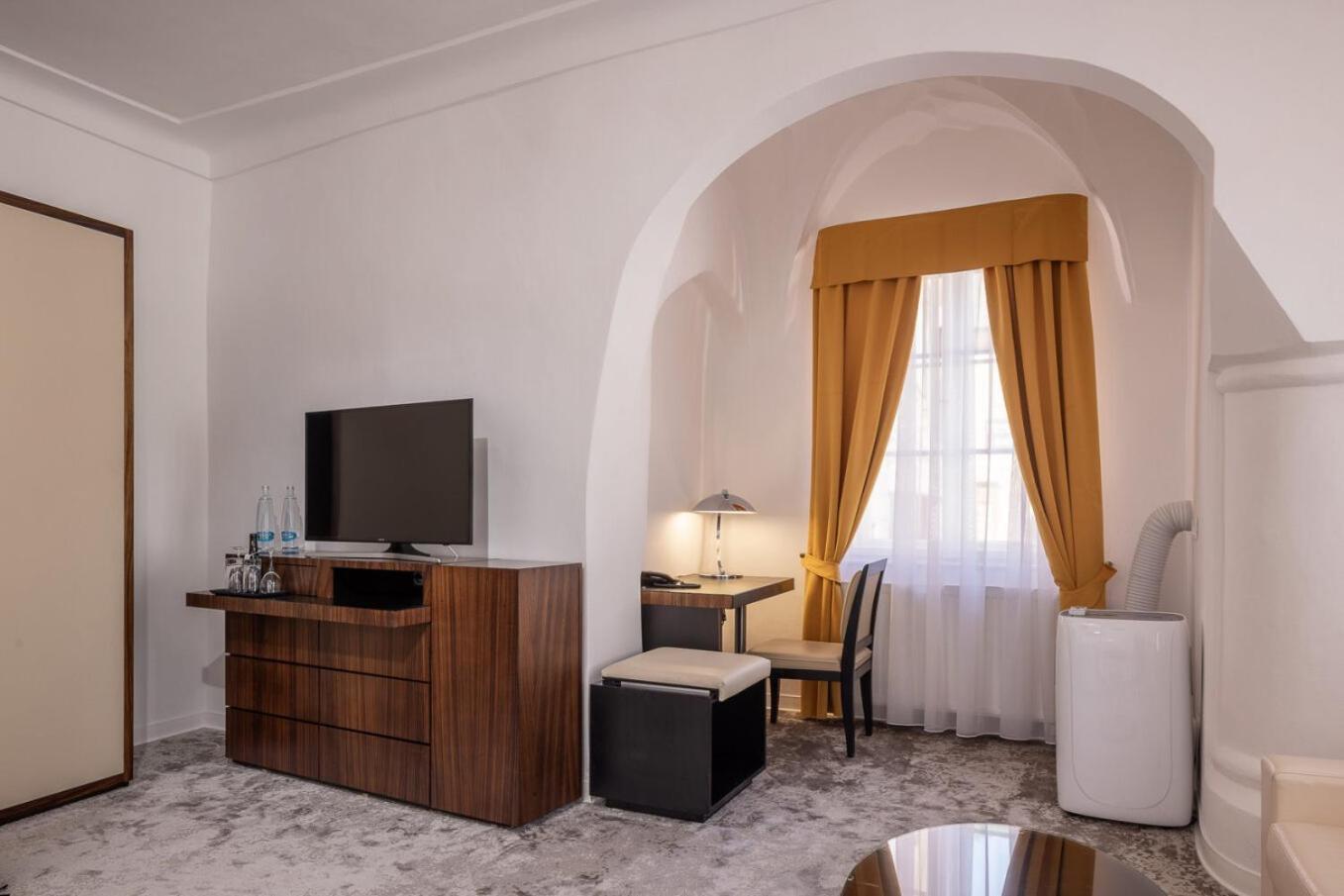 Bellevue Hotel Český Krumlov Εξωτερικό φωτογραφία